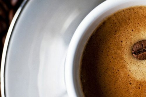 Cum să prepari cafeaua perfectă acasă: Ghid pentru începători