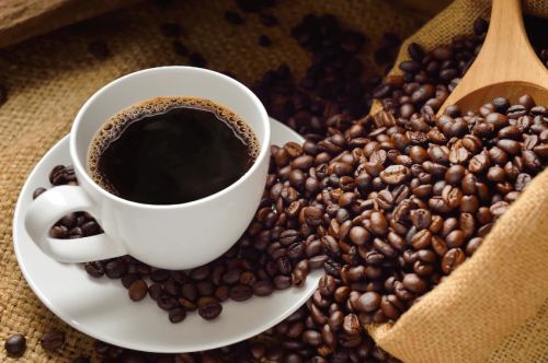 Arabica vs. Robusta: Care este diferența și pe care ar trebui să o alegi?